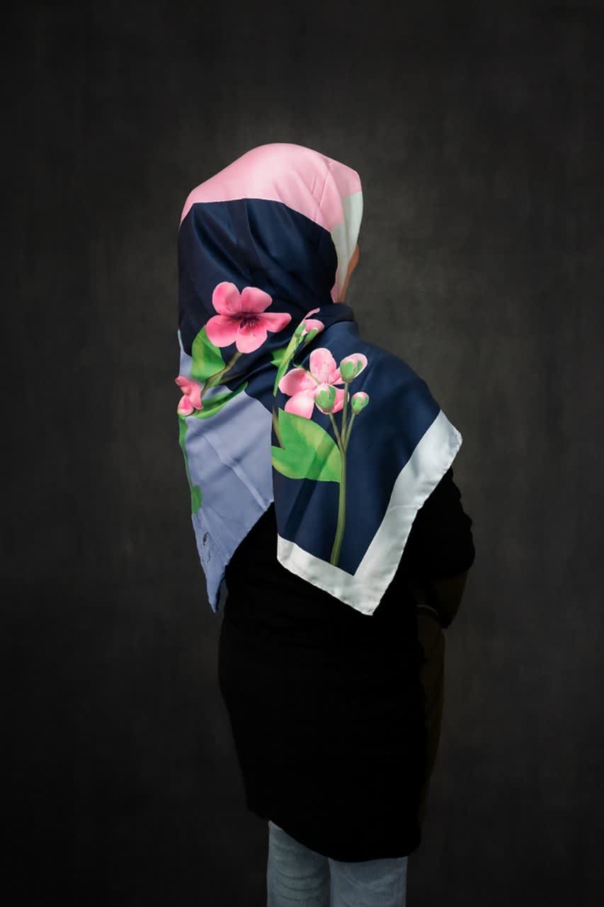 روسری طرح «گلهای شرقی»