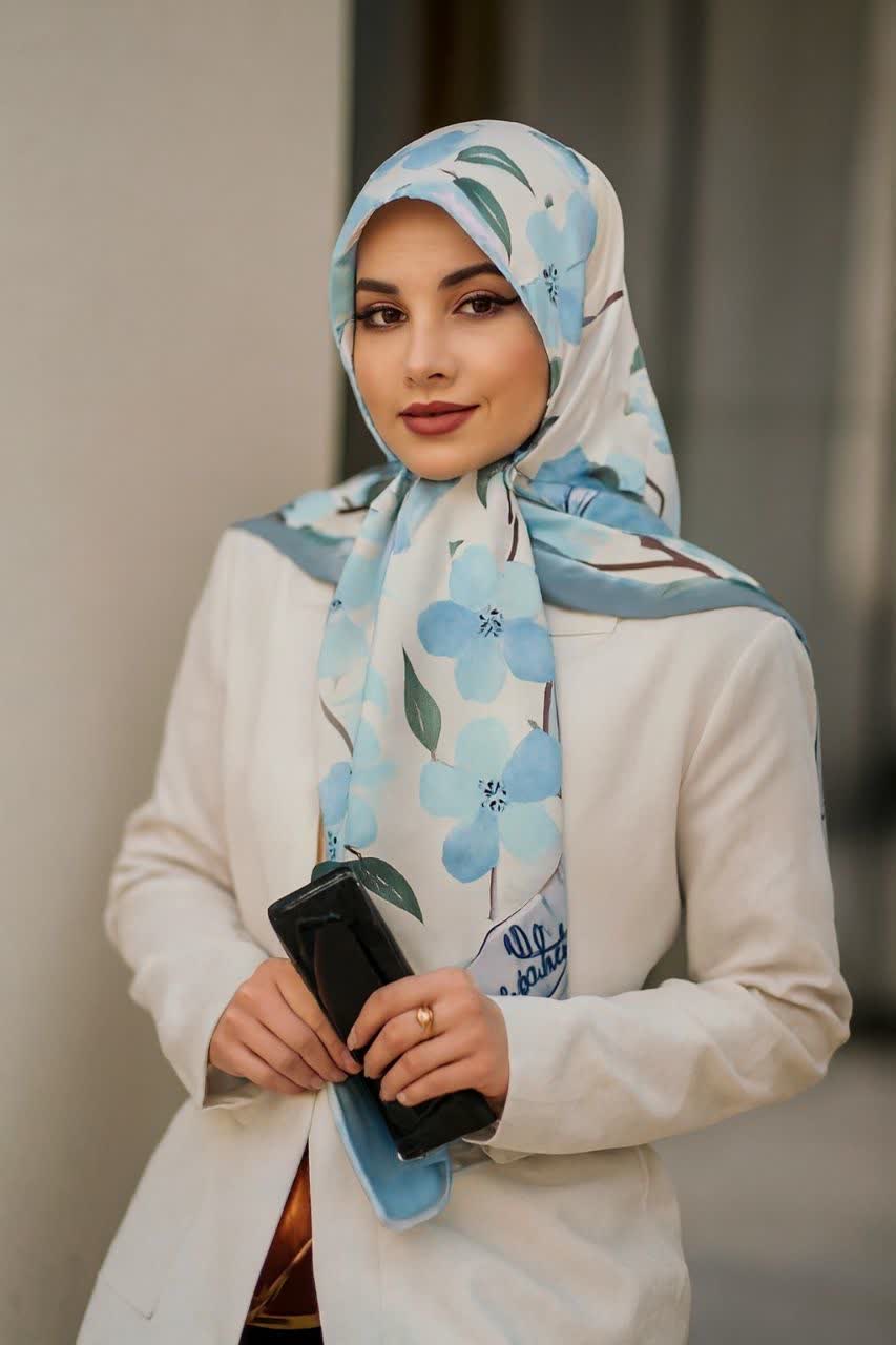 روسری طرح «نسیم بهاری»