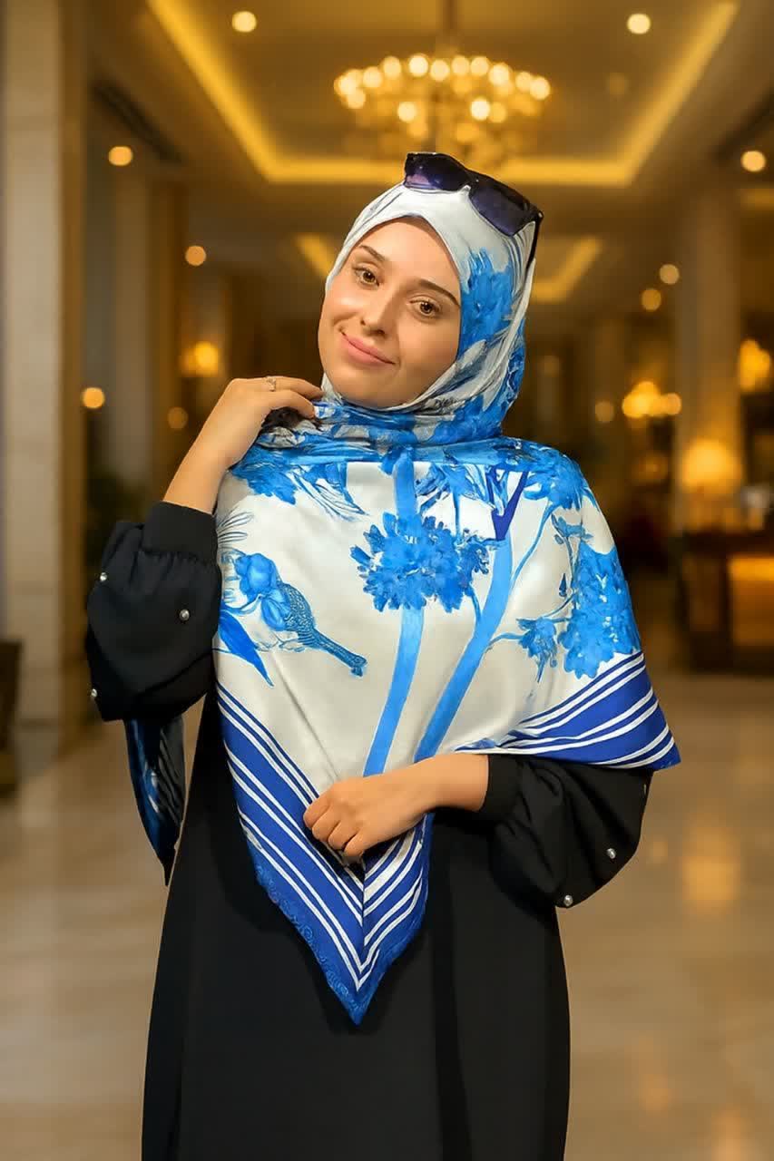 روسری طرح «پرنده آبی»
